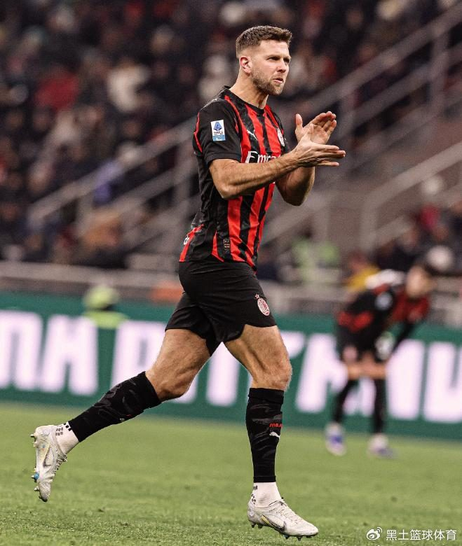 歐洲國家盃比數-时隔33年再造神迹！囧叔神换人新援一剑封喉，AC米兰1-0力克莱切|意甲|普利西奇|莱奥|阿莱格林|菲尔克鲁格_新浪体育_新浪新闻