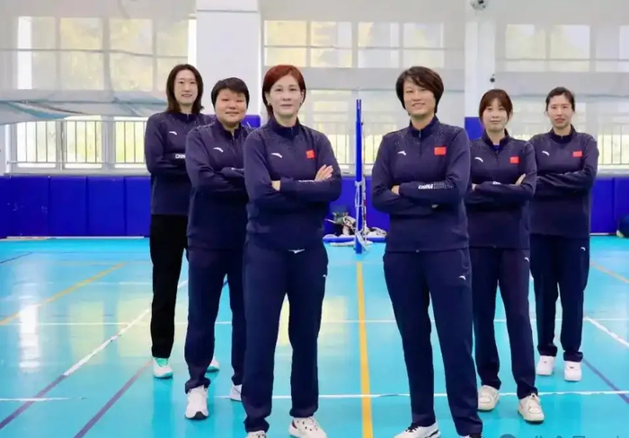 歐聯戰報-底蕴拉满！上海女排后备军团太能打，三代梯队剑指全运四金满贯|杨舒茗|陈伊娜|青训|杨婕|球员_新浪体育_新浪新闻