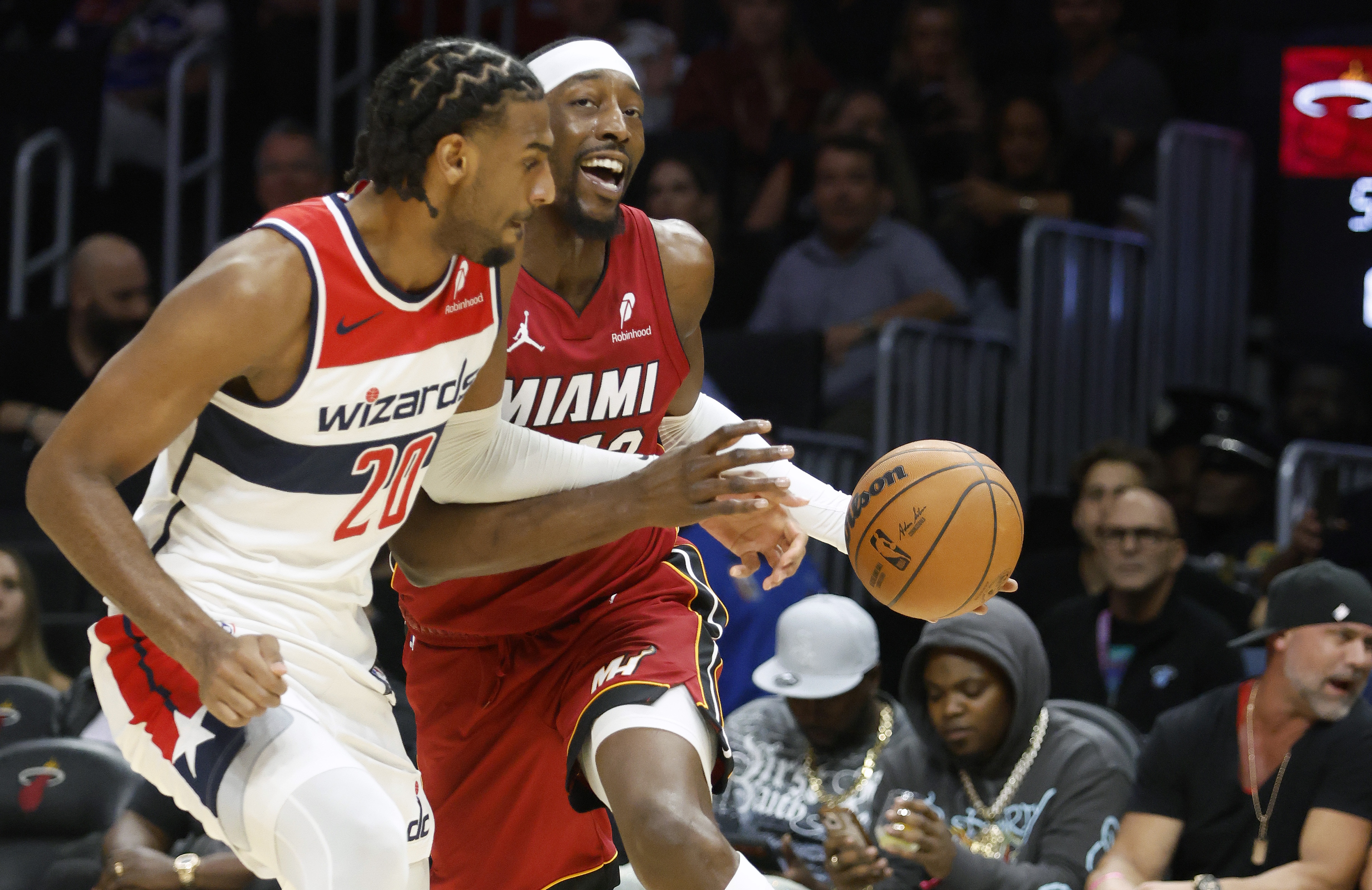 最快足球比數直播-阿德巴约：要怪就怪奇才的教练 我拿30分了他们都不包夹我